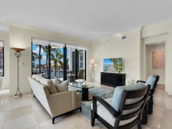 Downtown Naples Luxury Two Bedroom Waterfront Residence